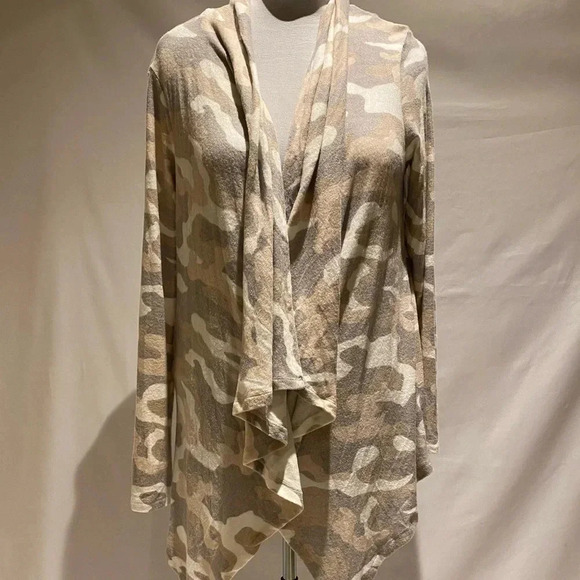 Collection by Bobeau “Amie” pink camouflage waterfall cardigan, size L, NWT - Picture 2 of 6